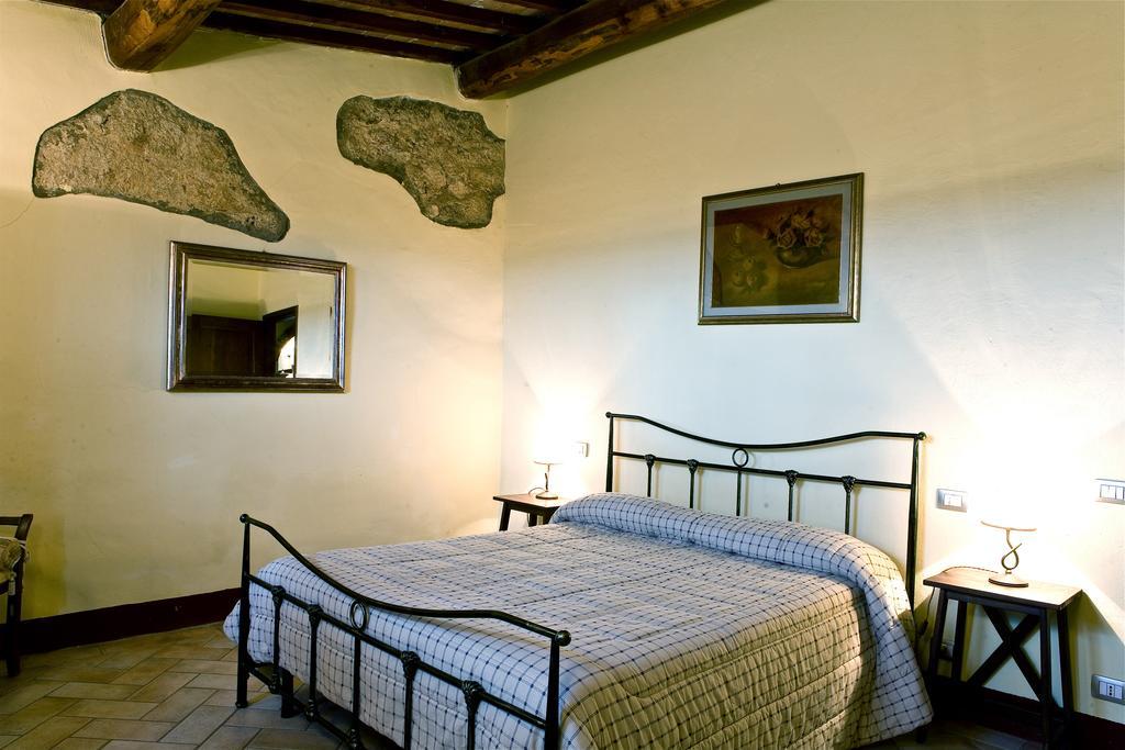 Antico Borgo Poggiarello Hostal Monteriggioni Habitación foto