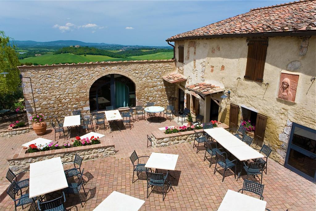 Antico Borgo Poggiarello Hostal Monteriggioni Habitación foto