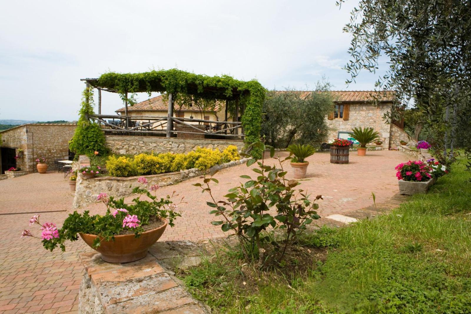 Antico Borgo Poggiarello Hostal Monteriggioni Habitación foto