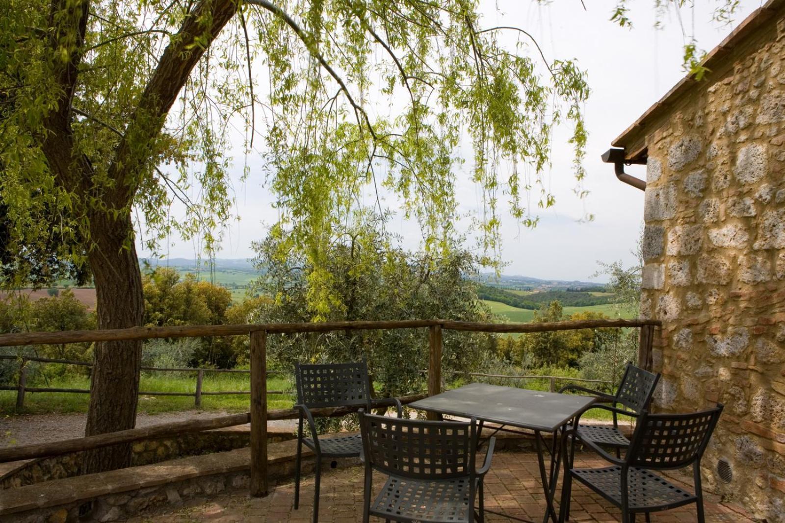 Antico Borgo Poggiarello Hostal Monteriggioni Habitación foto