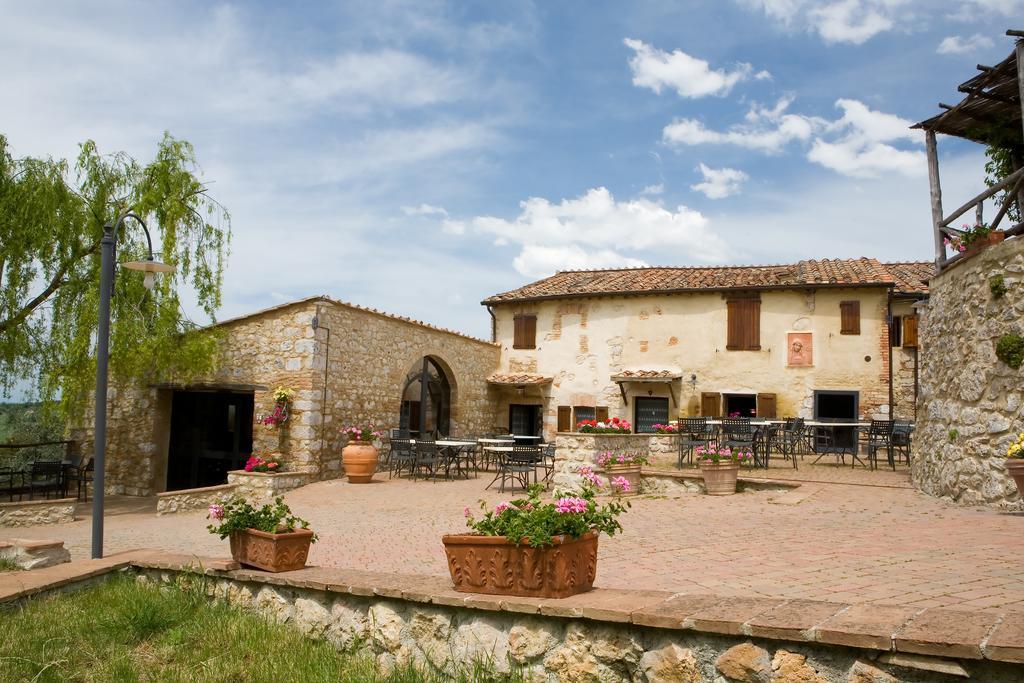 Antico Borgo Poggiarello Hostal Monteriggioni Exterior foto