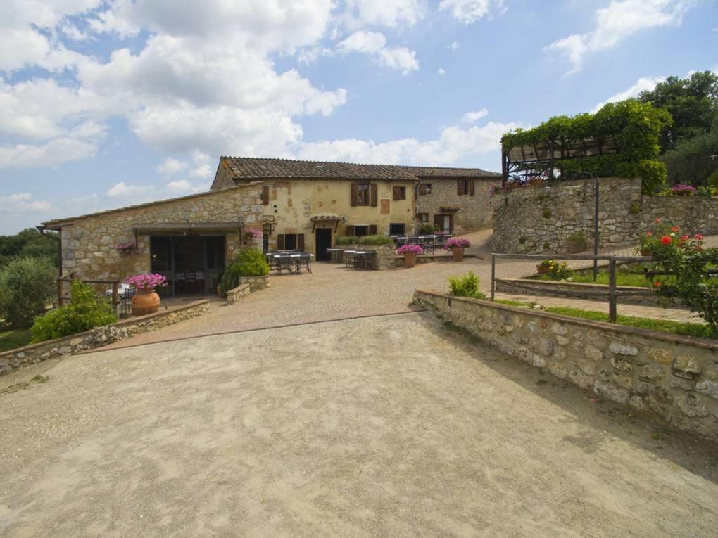 Antico Borgo Poggiarello Hostal Monteriggioni Exterior foto