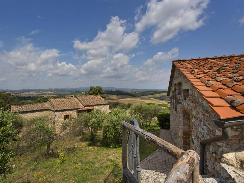 Antico Borgo Poggiarello Hostal Monteriggioni Exterior foto